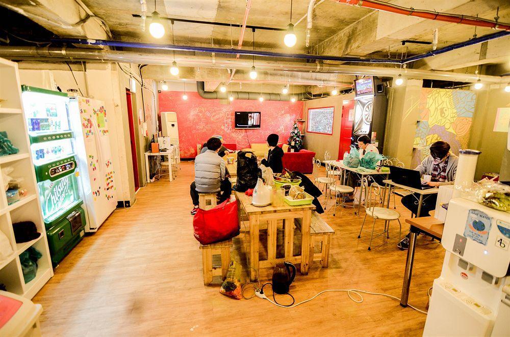 סיאול Kimchee Sinchon Guesthouse מראה חיצוני תמונה